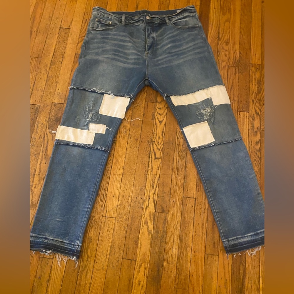 MNML LA jeans baggy jeans only tried on never worn .